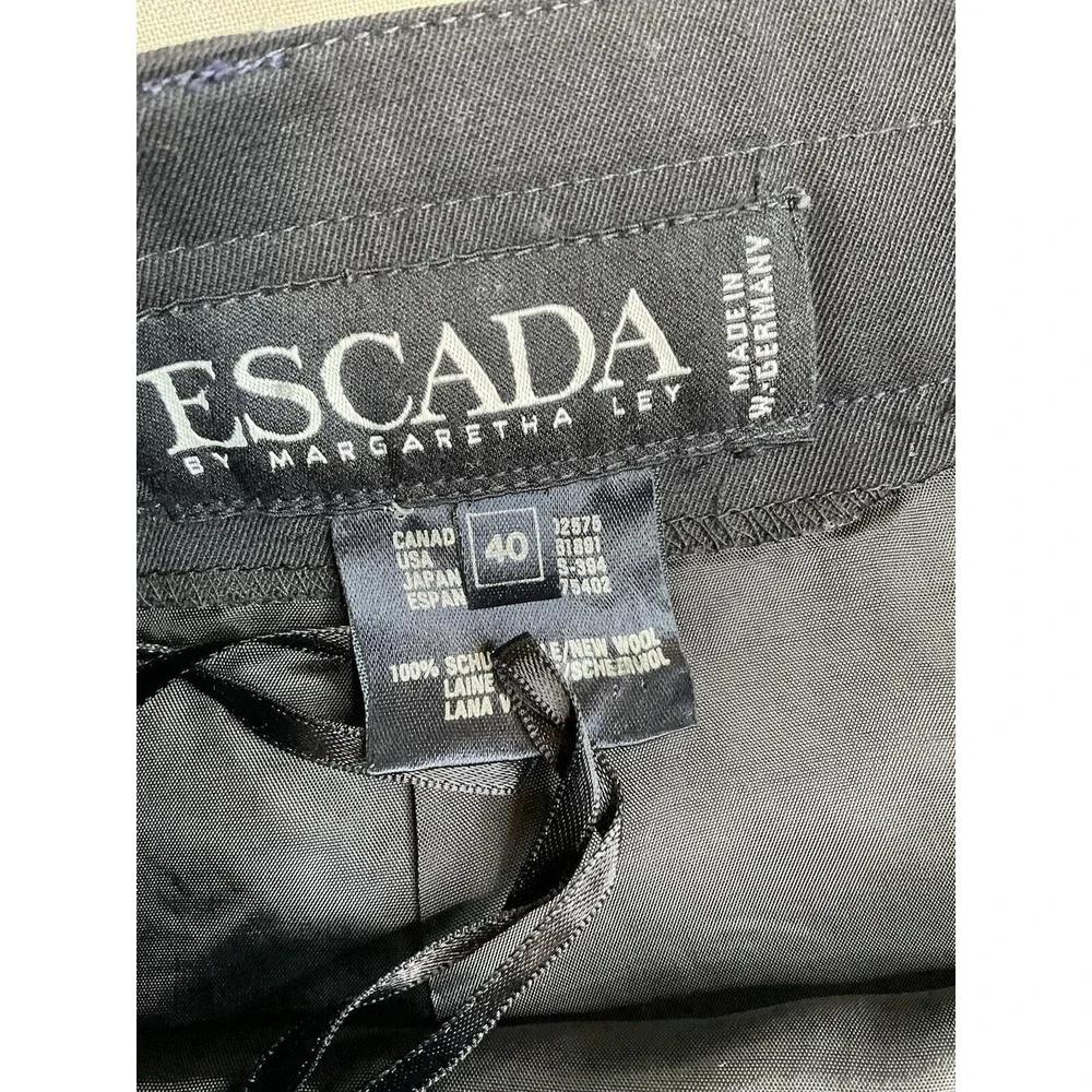 Escada Tulip Skirt Black Lightweight‎ Wool Vintage Made In Italy Size 40 Small